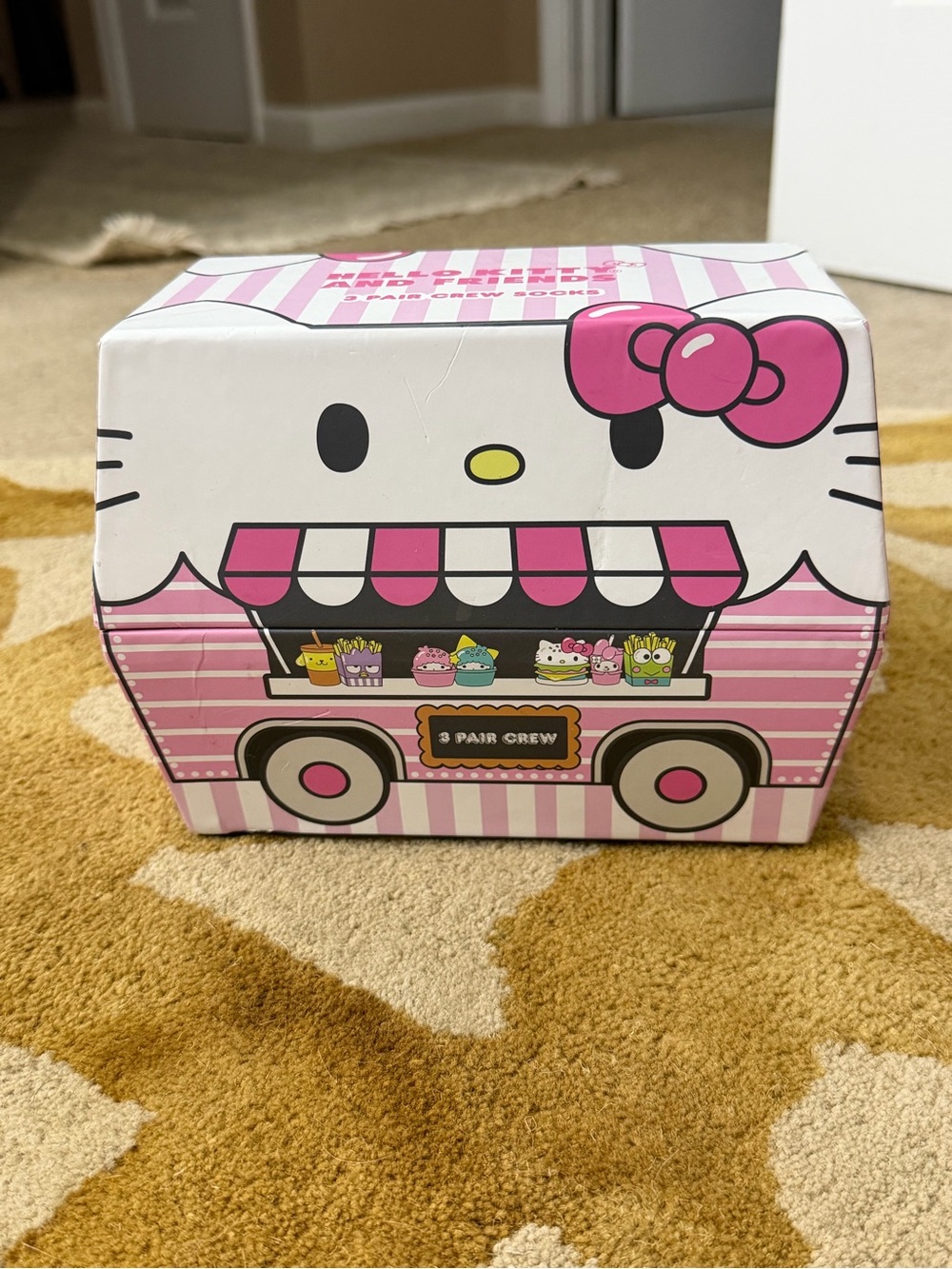 Hello Kitty Women’s Sock Gift Set
